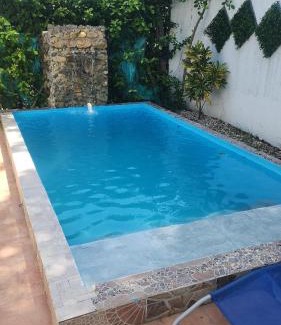 Sabanilla House | Casa de campo con piscina, aire acondicionado, estacionamiento privado con BBQ