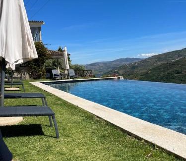 Mesao Frio House | Casa De Canilhas