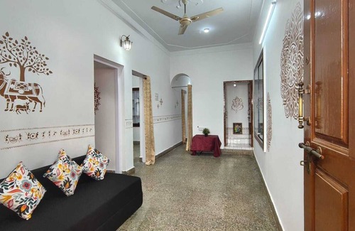 Bengaluru House | Casa de Familia - 2BHK - Homestay - Manyata Tech Park - Hebbal Kempapura