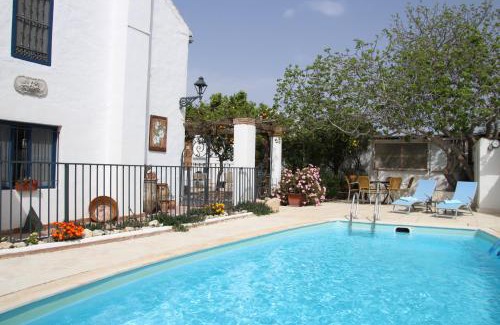 Fuente-Tojar House | Casa de Familia Cortijo La Cubertilla