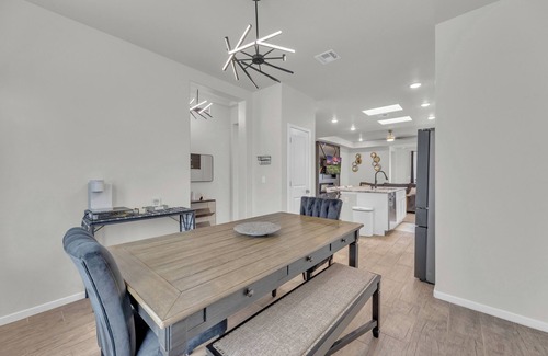 Biggs Field House | Casa De Horizon