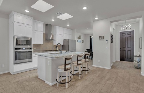 Biggs Field House | Casa De Horizon