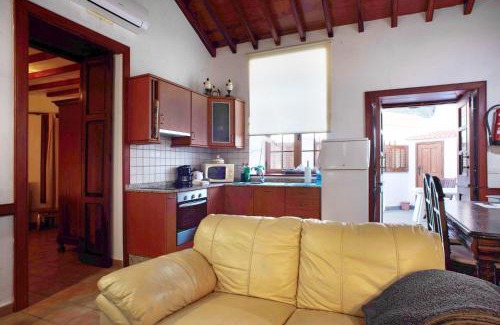 San Bartolome de Tirajana House | Casa De La Eterna Primavera