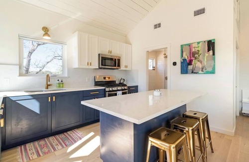 Stonewall House | Casa De La Klein Serene Stargazing Retreat