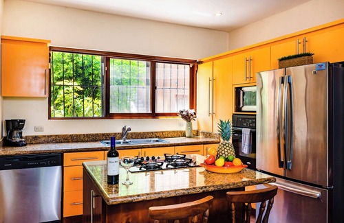 Palm Beach Estates Villa | Casa de La Vida Grande: A Tropical Paradise in Playa Grande