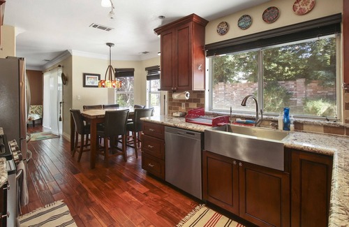 Lodi House | Casa de Lodi - Cozy Home Close to Vineyards