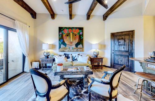 Catalina Foothills Estates House | Casa de Luz