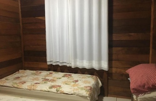 Morada Nova de Minas Ski Chalet | Casa de Madeira c/Fogão a lenha e lago para pesca