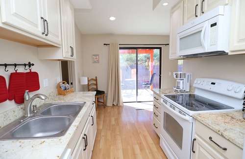 Tanuri Hills House | Casa De Monte Vista Pet Friendly