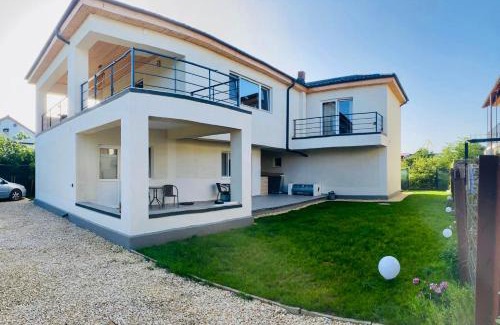 2 Mai House | Casa de Oaspeti 2 Mai