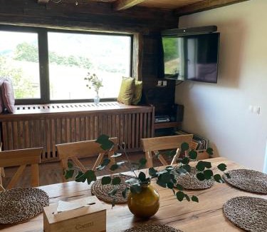Nucsoara House | Casa de Oaspeti Caezu