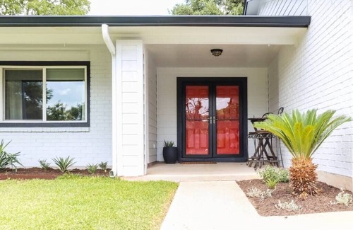 Austin House | Casa de Paz: Quiet South ATX Retreat