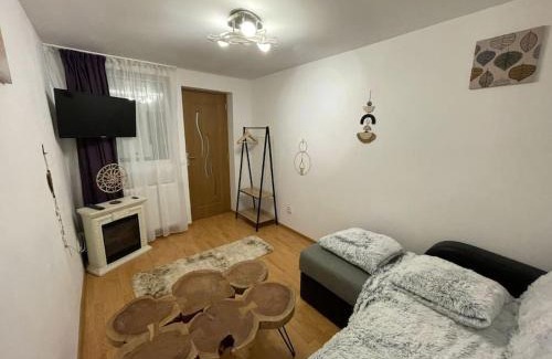 Azuga House | Casa de pe colț