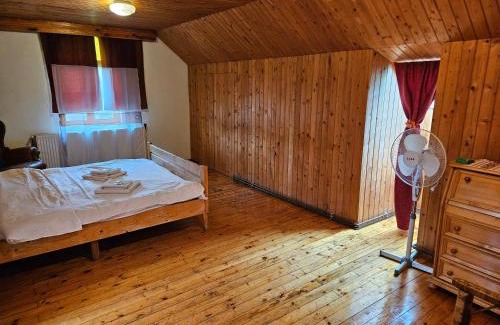 Olteni Villa | Casa de pe lac Fedelesoiu ,