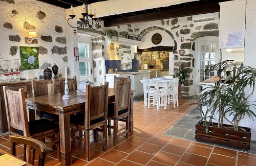 Ponta Delgada House | Casa de Pilatos - Country house Azores with stunning sea views
