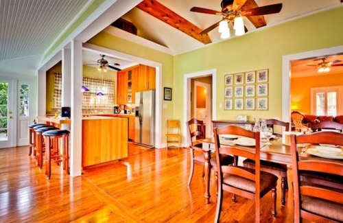 Meadows House | Casa de Rosalie by AvantStay | Great Location w/Pool, BBQ & Outdoor Dining