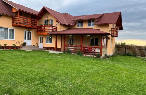 Cristian House | Casa de Vacanta Hasu