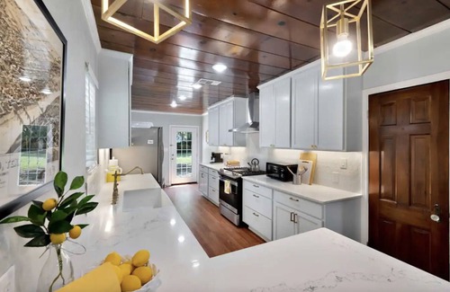 Dean Highland House | Casa de West - Heart of Waco