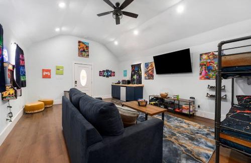 Wimberley House | Casa del Avion and Casa Coop