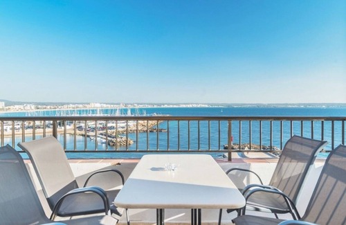 Can Pastilla Apartment | Casa del Escultor, wifi, parking, en primera línea