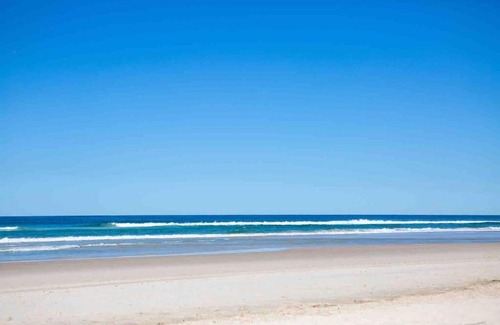 Pottsville House | Casa Del Mar 6 - Walk to Pottsville Beach!