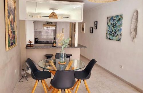 Playa San Juan Apartment | Casa del Mar