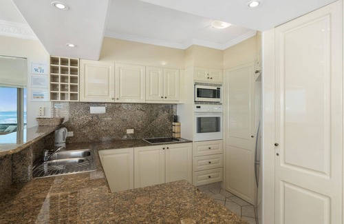 Bilinga Apartment | Casa Del Rey 5 - Absolute Beachfront Bilinga apartment perfect for the family