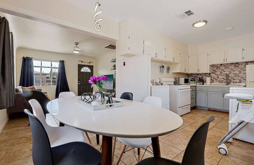 Biggs Field House | Casa Del Sol – I-10 & Chapoteo