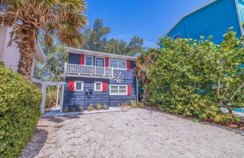 Indian Shores House | Casa Del Sol | Private Beachfront, Pool Table