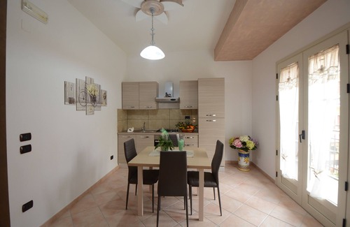 Piazza-Tralia-Pendolo Apartment | Casa dell'ulivo, in the middle between the Sorrento peninsula and the Amalfi coast.