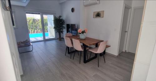 Roldan Villa | Casa Dena