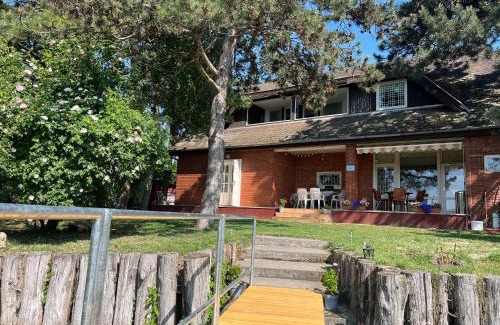 Siofok-Sosto Apartment | Casa di Bianca - közvetlen vízparti nyaraló