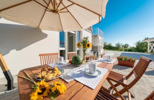 Montelupone Villa | CASA DI EOLO 8&2, Emma Villas