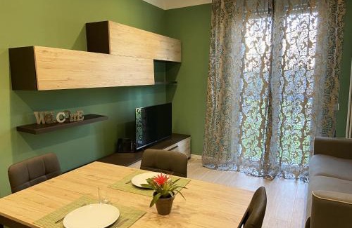 Milano Due Apartment | Casa di Laura mono e bilo di fronte Ospedale San Raffaele