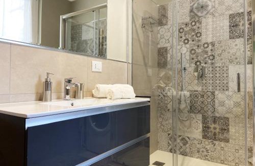 Milano Due Apartment | Casa di Laura mono e bilo di fronte Ospedale San Raffaele
