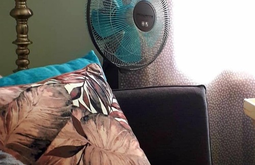 Niagara Falls House | Casa di Sole - Quiet and Relaxing -2 Bedrooms