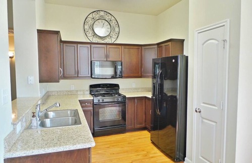 Bryan House | Casa di Vino ~ Relax and Refresh!