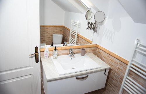 Bran House | Casa Dia