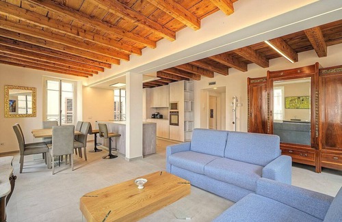 Salo Apartment | Casa Didia B: A spacious and welcoming apartment located on the lake promenade of Lake Garda, with Free WI-FI.