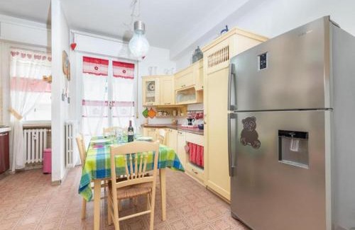 Pesaro Apartment | CASA DIPLI luminoso appartamento tra il mare e la città