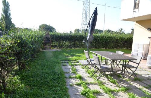 Desio Apartment | Casa diva - giardino e box auto