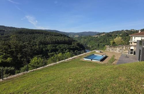 Vila House | Casa do Barbeiro - View of the River Minho