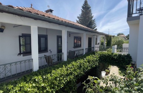 Carrazeda de Ansiaes Bed & Breakfast | CASA DO BECO B&B DOURO - ATELIER
