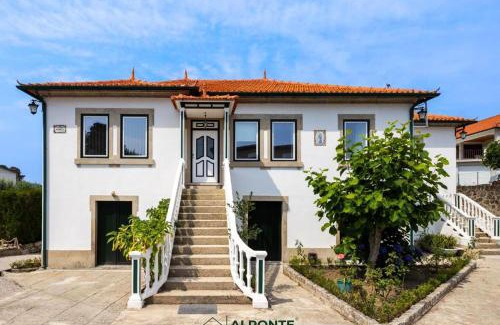 Riba de Mouro House | Casa do Desassossego