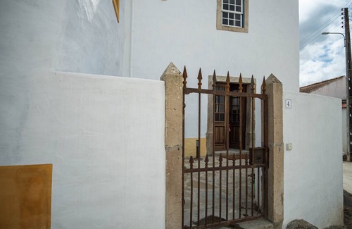 Carvalhal Benfeito House | Casa do Largo - Bed & Breakfast Basket