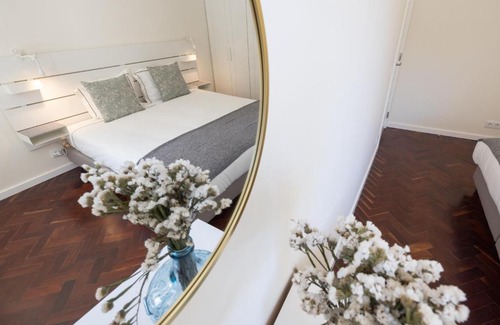 Principe Real Apartment | Casa do Largo - cozy apartment in the city center & with AC