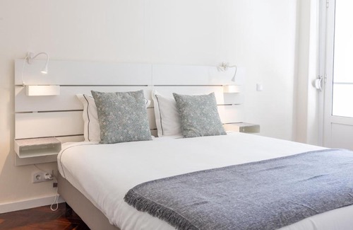 Principe Real Apartment | Casa do Largo - cozy apartment in the city center & with AC
