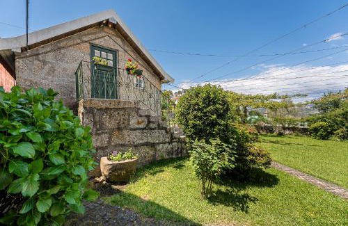 Penafiel House | Casa do Lilau - Refúgio Rural com Piscina
