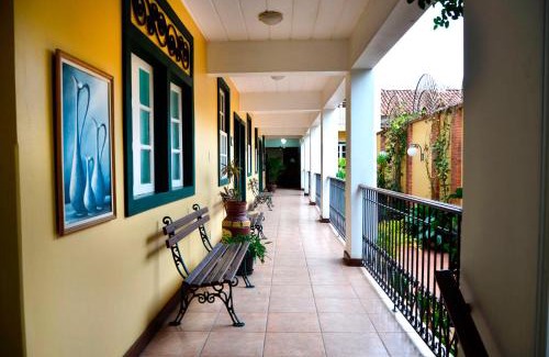 Pirai Hotel | Casa do Manequinho Hotel e Restaurante