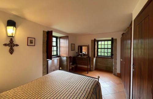 Sao Martinho de Mouros Ski Chalet | Casa do Vale - Douro Valley Cottage